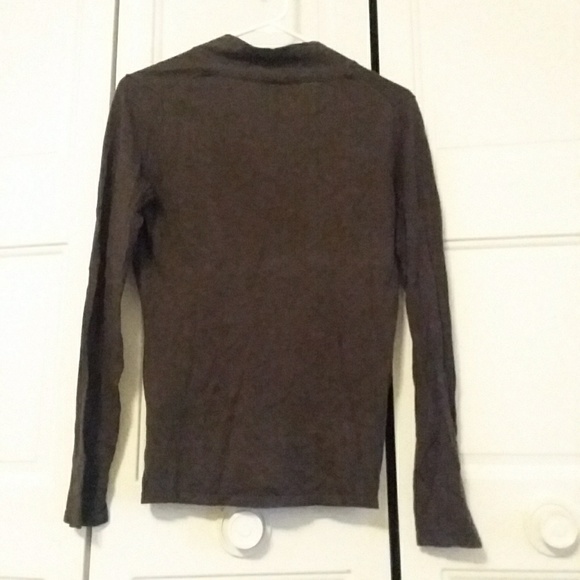 Simple yet elegant Brown bow long sleeve - Picture 3 of 3